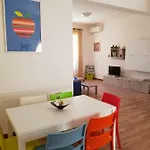 Casa S Leonardo 아파트 크로토네